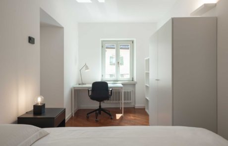 STUDIOSUITE_stanza singola 1_scrivania-armadio-letto_piano 3